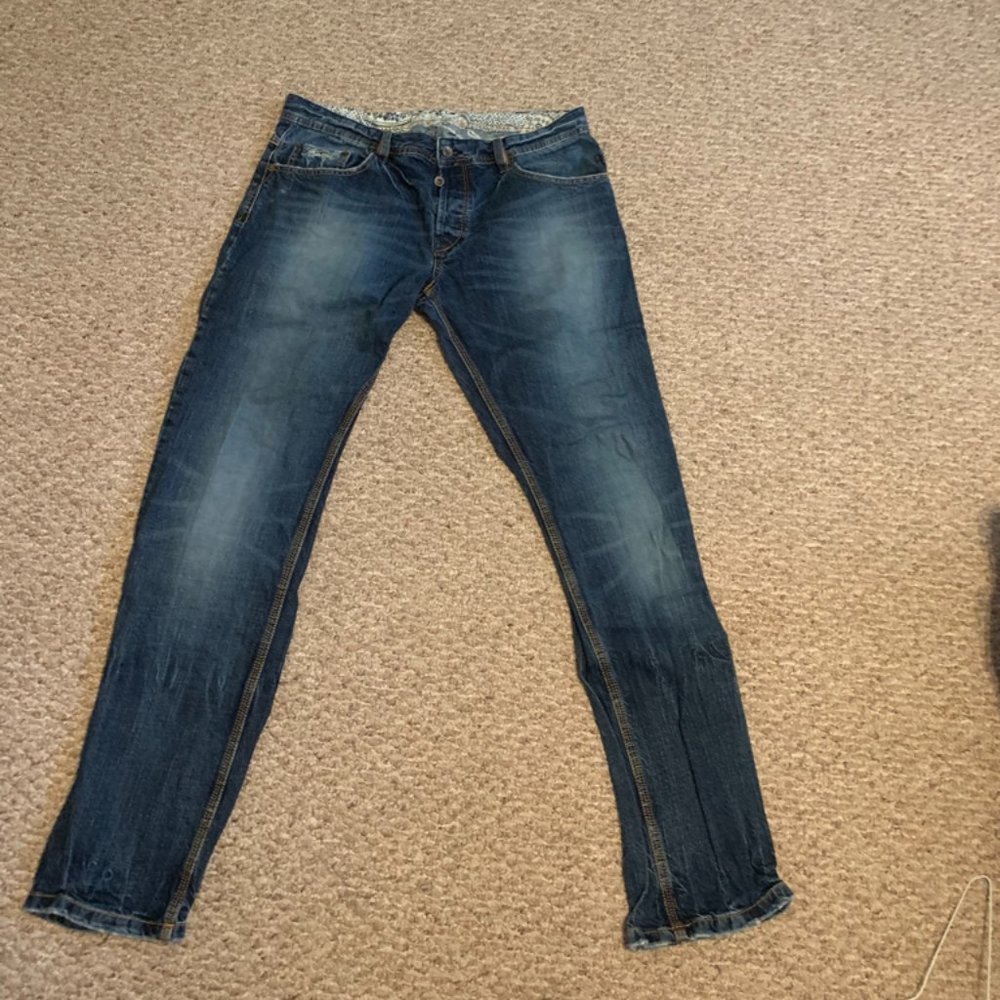 Jeans